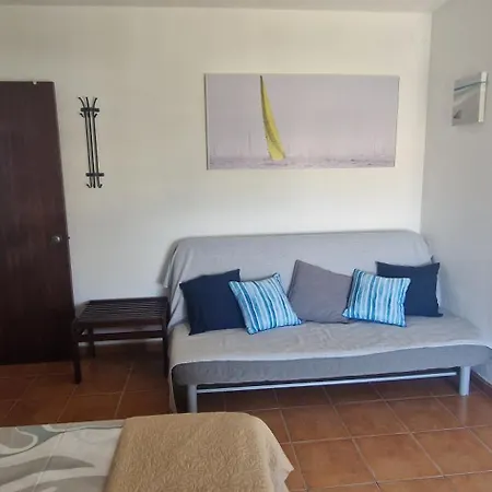Varinos Da Rocha Apartment *
