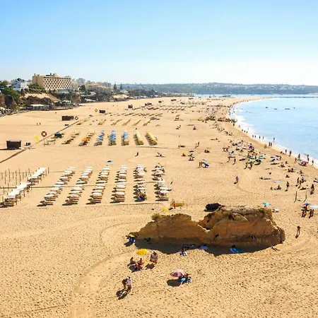 Varinos Da Rocha Apartment *